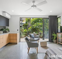 Crows Nest - St Kilda Accommodation