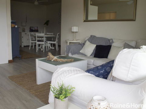 Cumbernauld #12 - 12/12 Terrigal Esp, Terrigal - St Kilda Accommodation 1