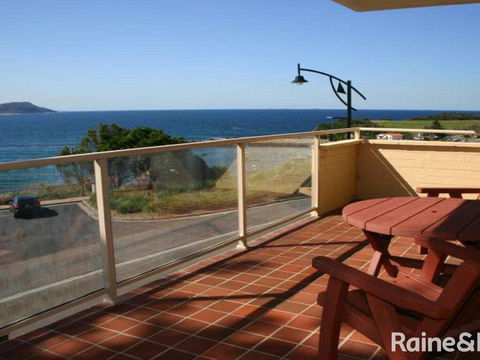 Cumbernauld #9 - 9/12 Terrigal Esp - St Kilda Accommodation 0