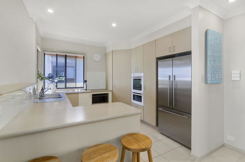 Currumbin Beachside Holiday Home - St Kilda Accommodation 3