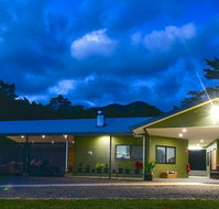 Daintree Peaks ECO Stays - St Kilda Accommodation