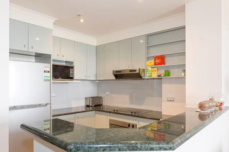 Darling Harbour Executive - St Kilda Accommodation 3