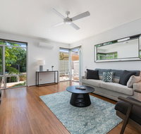 Deluxe Unit with Pool Parking and Gym near Beaches - St Kilda Accommodation