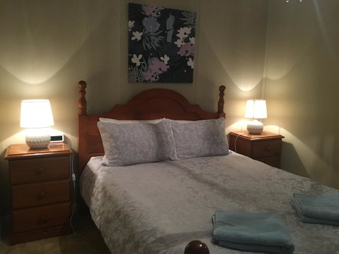 Desert Flower Cottages On Wolfram St - St Kilda Accommodation 0
