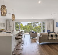 DESIGNER HOLIDAY BEACH PAD // 4 BED // COPA - St Kilda Accommodation