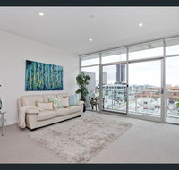 Down Town on Pirie - Heart of East End - Wifi - Netflix - St Kilda Accommodation