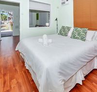 Easy Going Holiday unit on McKenzie MK4 - St Kilda Accommodation
