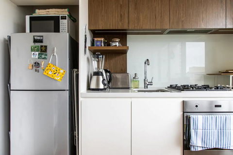 Eclectic 1 Bedroom South Yarra Hideaway - St Kilda Accommodation 3