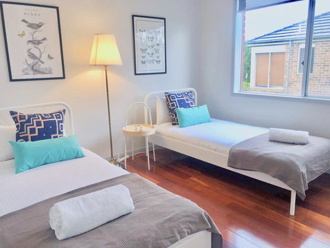 Elegant Glen House 4B5B ParkFront - St Kilda Accommodation 2