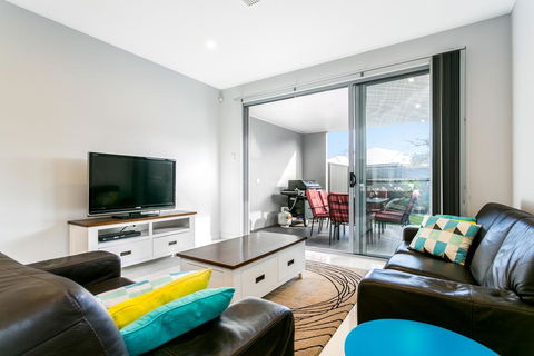 Ella House Adelaide - St Kilda Accommodation 1