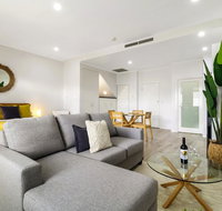 Enjoy bayside life at stylish studio close to city - St Kilda Accommodation