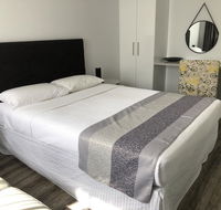 Escape On Lake - St Kilda Accommodation