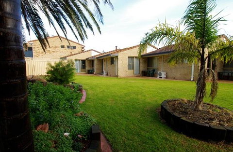 Esperance Beachfront Resort - St Kilda Accommodation 0