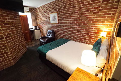 Exies Bagtown - St Kilda Accommodation 3