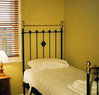 Eyre House - St Kilda Accommodation