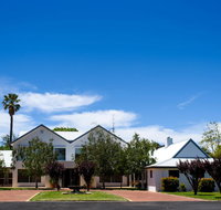 Fairlawn Estate - St Kilda Accommodation