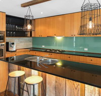 Family Foreshore Favourite - St Kilda Accommodation