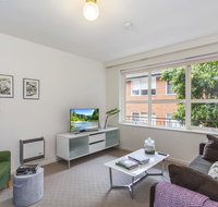 Family-friendly apartment in green Glen Iris - St Kilda Accommodation
