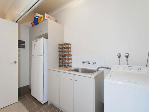 Fingal Surf And Sand, Pacific Drive, 14A - St Kilda Accommodation 1