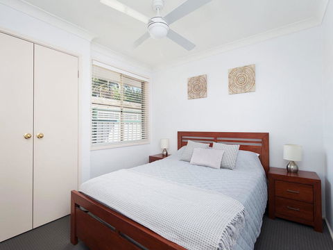 Fingal Waves @ Fingal Bay NSW - St Kilda Accommodation 1