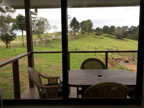 Flame Tree Chalet - St Kilda Accommodation 1