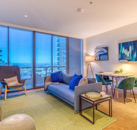 Flying views over the CBD free parking pool sauna wifi - St Kilda Accommodation