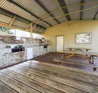 Fossickers Tourist Park - St Kilda Accommodation