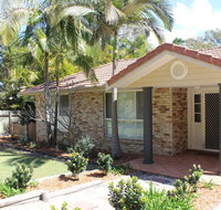 FRANGIPANI BEACH HOUSE - PET FRIENDLY 22 Belbourie Cres Boomerang Beach - St Kilda Accommodation