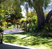Friends Holiday House - St Kilda Accommodation