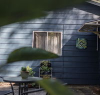 Funky Flat on Acreage - St Kilda Accommodation