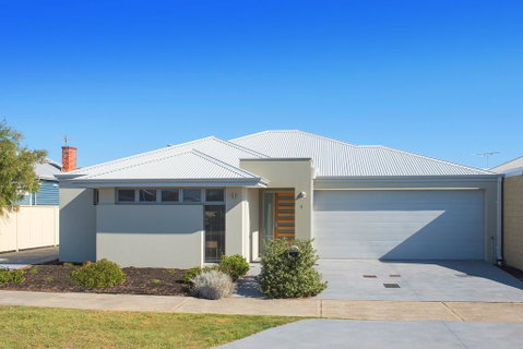 GALE HOUSE - St Kilda Accommodation 0