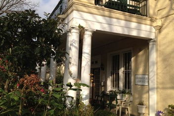 Georgian Court B&B Guest House with St Kilda Accommodation