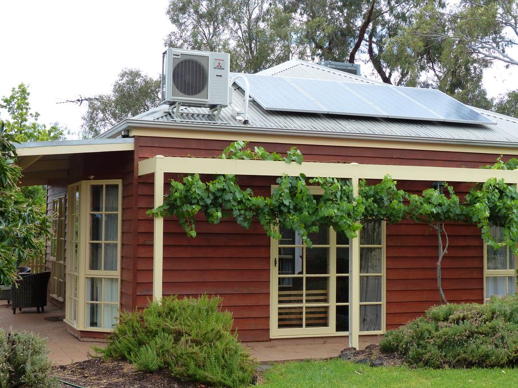 Birdwoodton VIC St Kilda Accommodation