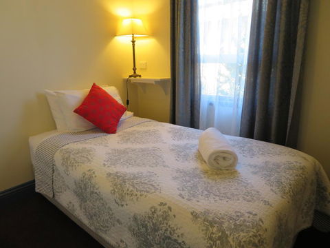 Glenella Guesthouse - St Kilda Accommodation 2