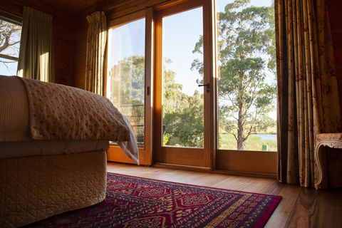 Glenlowren - St Kilda Accommodation 1