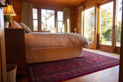 Glenlowren - St Kilda Accommodation 2