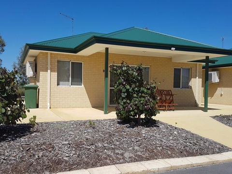 Golden Ponds - St Kilda Accommodation 3