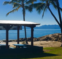 Golden Sands Beach House - St Kilda Accommodation