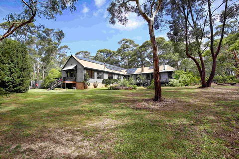 Grand Canyon Chalet - St Kilda Accommodation 0