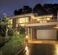 Great Views/Location 5 bedrooms in Glen Waverley - St Kilda Accommodation
