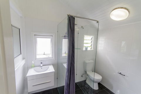 Grimshaw House - St Kilda Accommodation 0