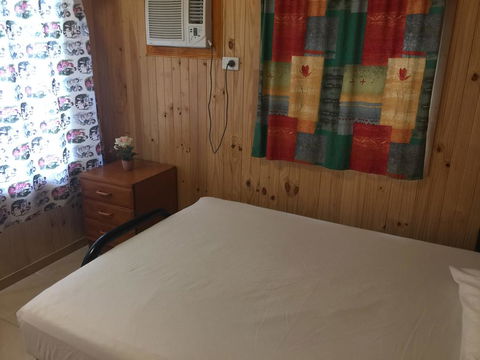 Happytourcairns Sharehouse - St Kilda Accommodation 2