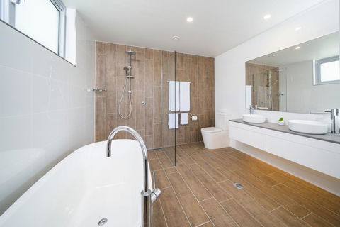 Harbour Cove - St Kilda Accommodation 2