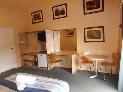 Harrietville Hotel Motel - St Kilda Accommodation 3