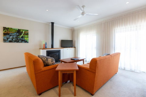 Hermitage Lodge - St Kilda Accommodation 3