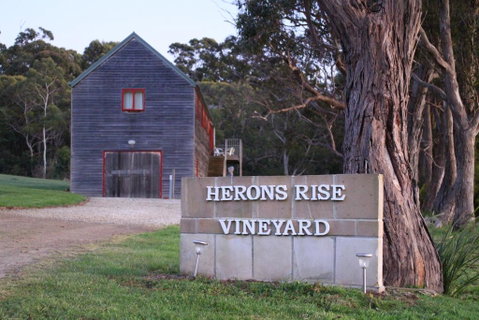 Herons Rise Vineyard Accommodation - St Kilda Accommodation 0