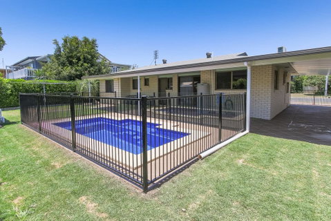 Hibiscus Holiday Home - St Kilda Accommodation 0