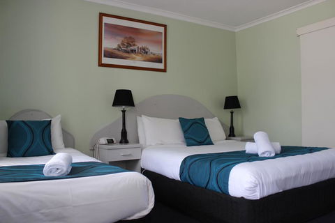 High Mountains Motor Inn - St Kilda Accommodation 2