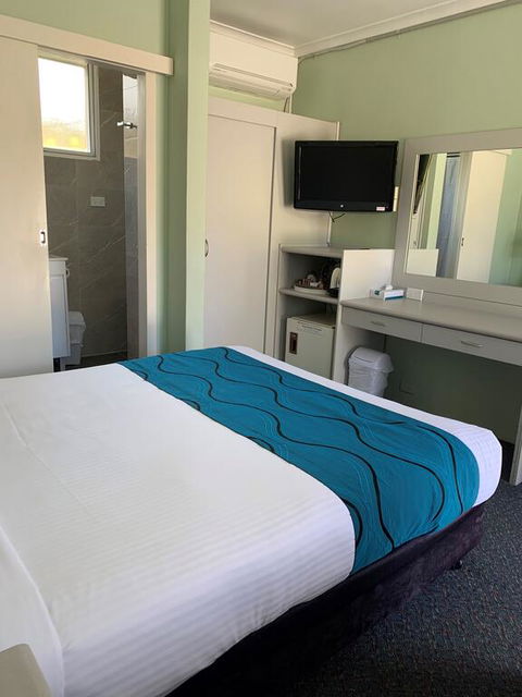 High Mountains Motor Inn - St Kilda Accommodation 3