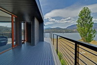 Hobart Waterfront Luxury Retreat